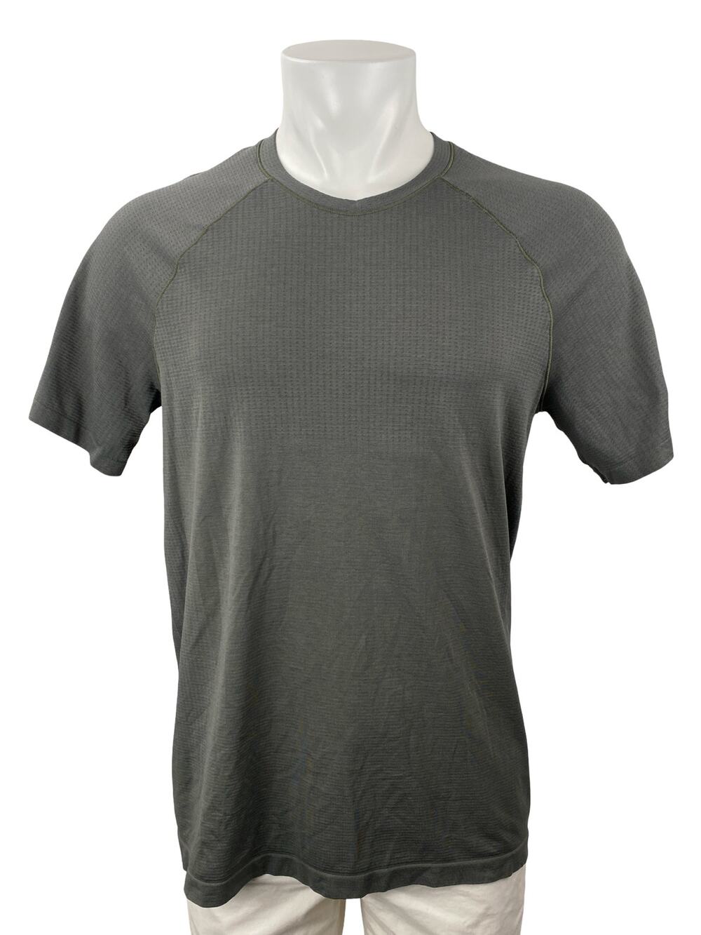 Lululemon Men's Gray Short Sleeve Running Workout Athletic T Shirt Tee Top L/XL